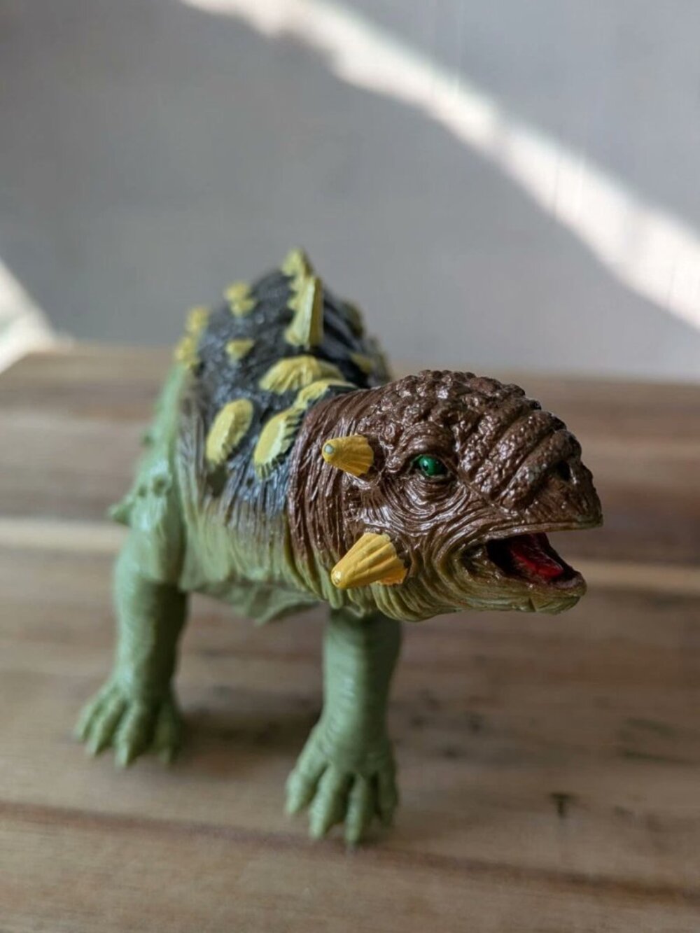 Unbranded Vinyl Euoplocephalus Dinosaur Figure 8"